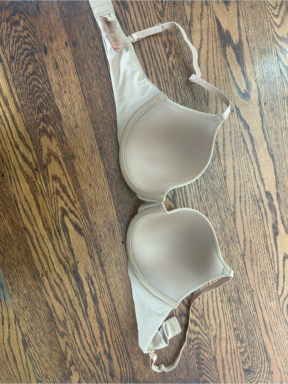 SKIMS fits everybody Tshirt bra - Picture 2 of 5